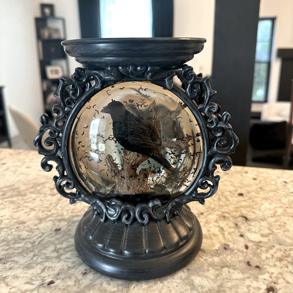 HALLOWEEN WATER GLOBE RAVEN CANDLE PEDESTAL